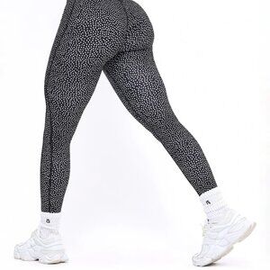 Legacy Legging Black Bossy Print MEDIUM